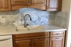 Grey-Tile-Kitchen-Decor